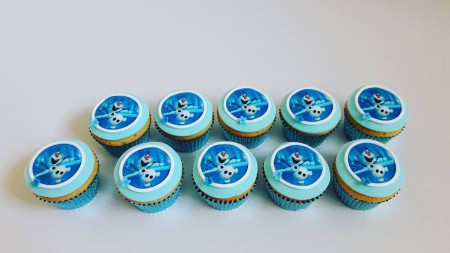 Olaf cupcakes